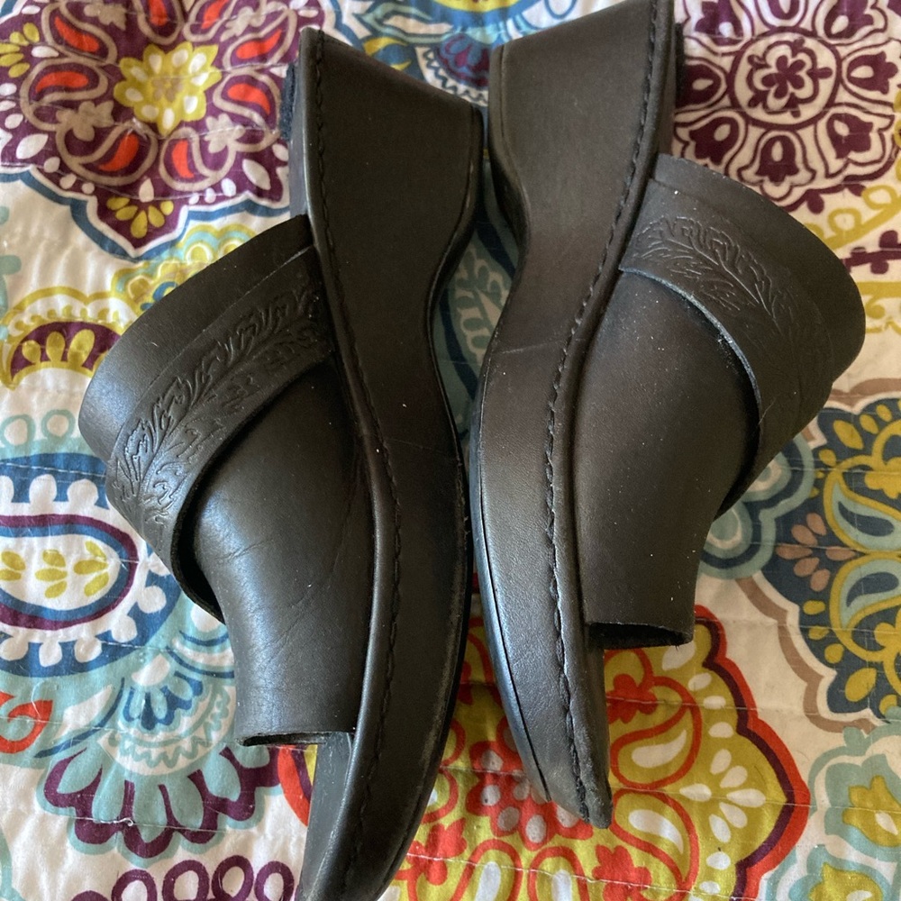 Black Leather Sandals - Picture 3 of 5